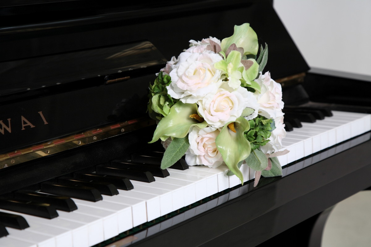ピアノ講師が選ぶ結婚式に映えるBGM 「ピアノ・インストゥルメンタル曲」