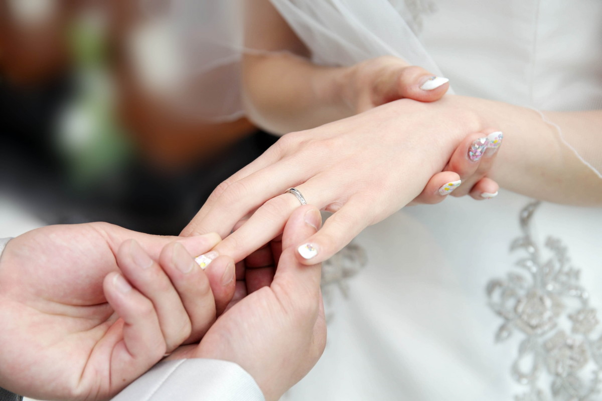 婚約指輪＆結婚指輪で永遠の愛を誓うエンゲージリングカバーセレモニー