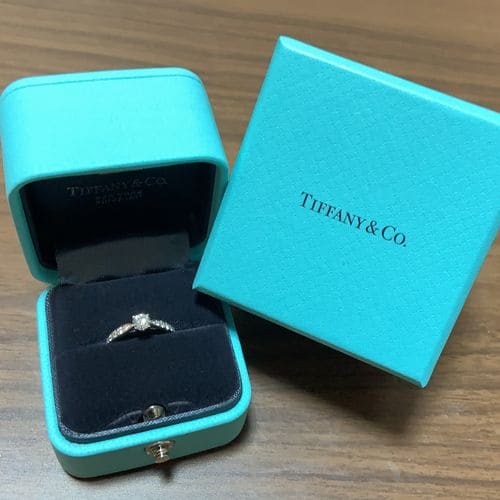 Tumuriさんの婚約指輪TIFFANY&Co. (ティファニー)アップ