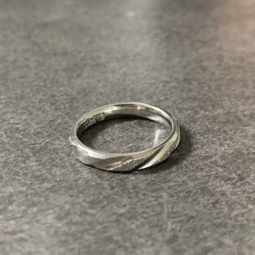 久保田さんの結婚指輪 Hikaru と婚約指輪 4 C の口コミ アンシェウェディングの結婚式準備ガイド